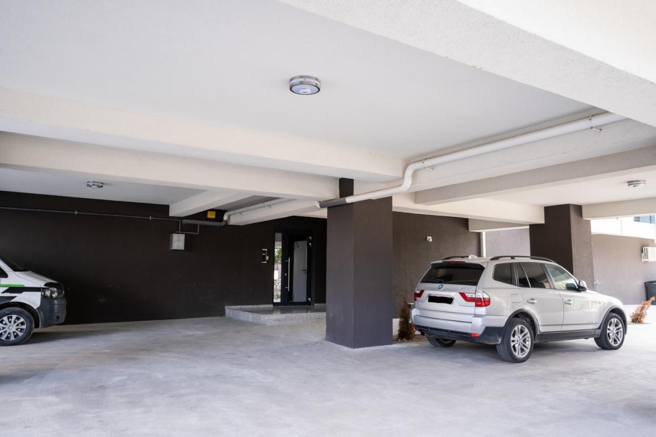 Velier Holiday Apartments Мамая Екстериор снимка