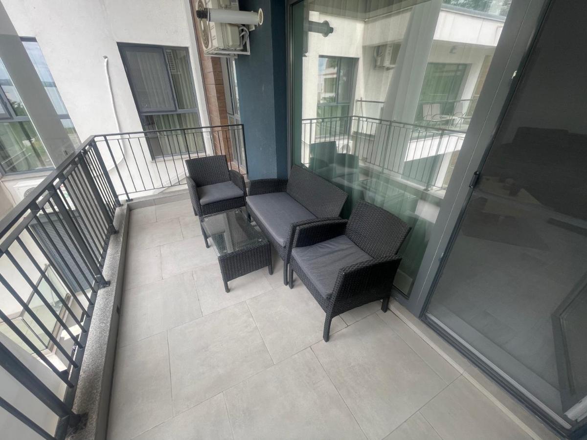 Velier Holiday Apartments Мамая Екстериор снимка