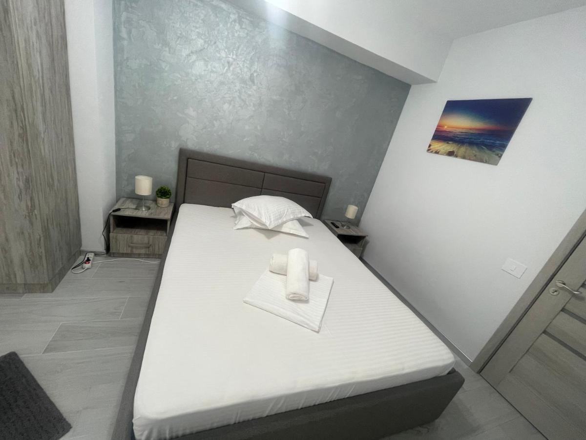 Velier Holiday Apartments Мамая Екстериор снимка