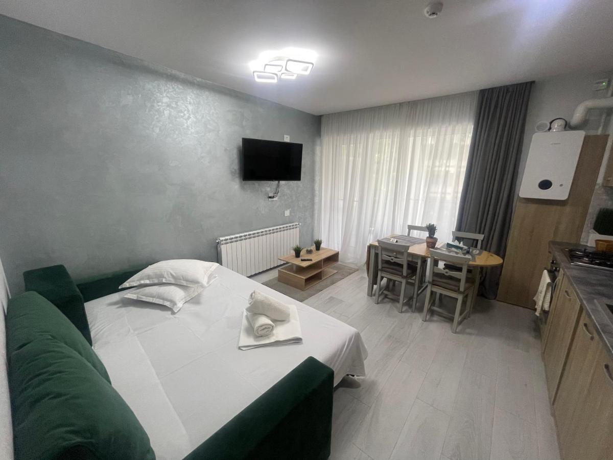 Velier Holiday Apartments Мамая Екстериор снимка