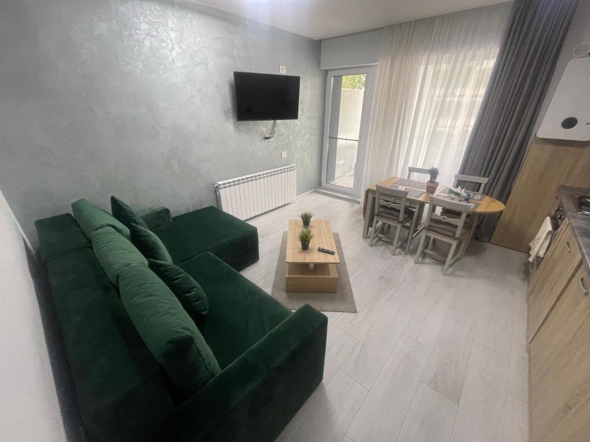 Velier Holiday Apartments Мамая Екстериор снимка