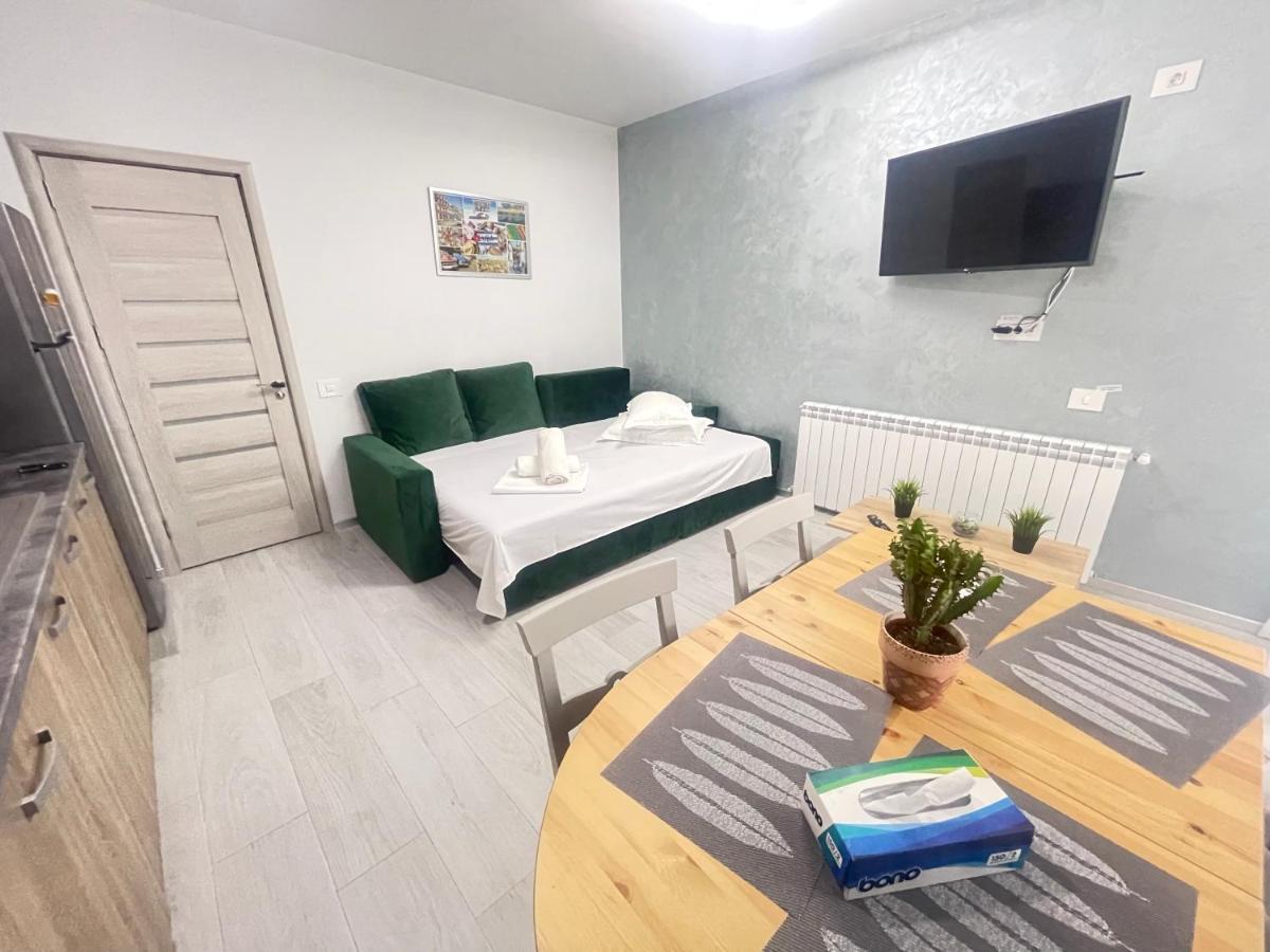 Velier Holiday Apartments Мамая Екстериор снимка